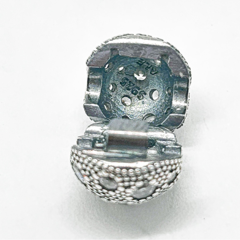 NWOT Pandora moments compatible white zirconia clasp charm, Sterling silver - Picture 2 of 9